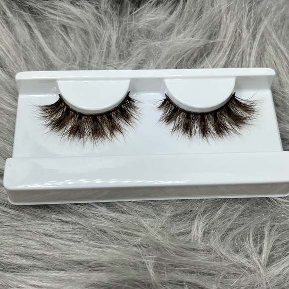 Brown Mink Lashes 16MM 3D Full Volume Medium Eyelashes - Picture 5 of 6